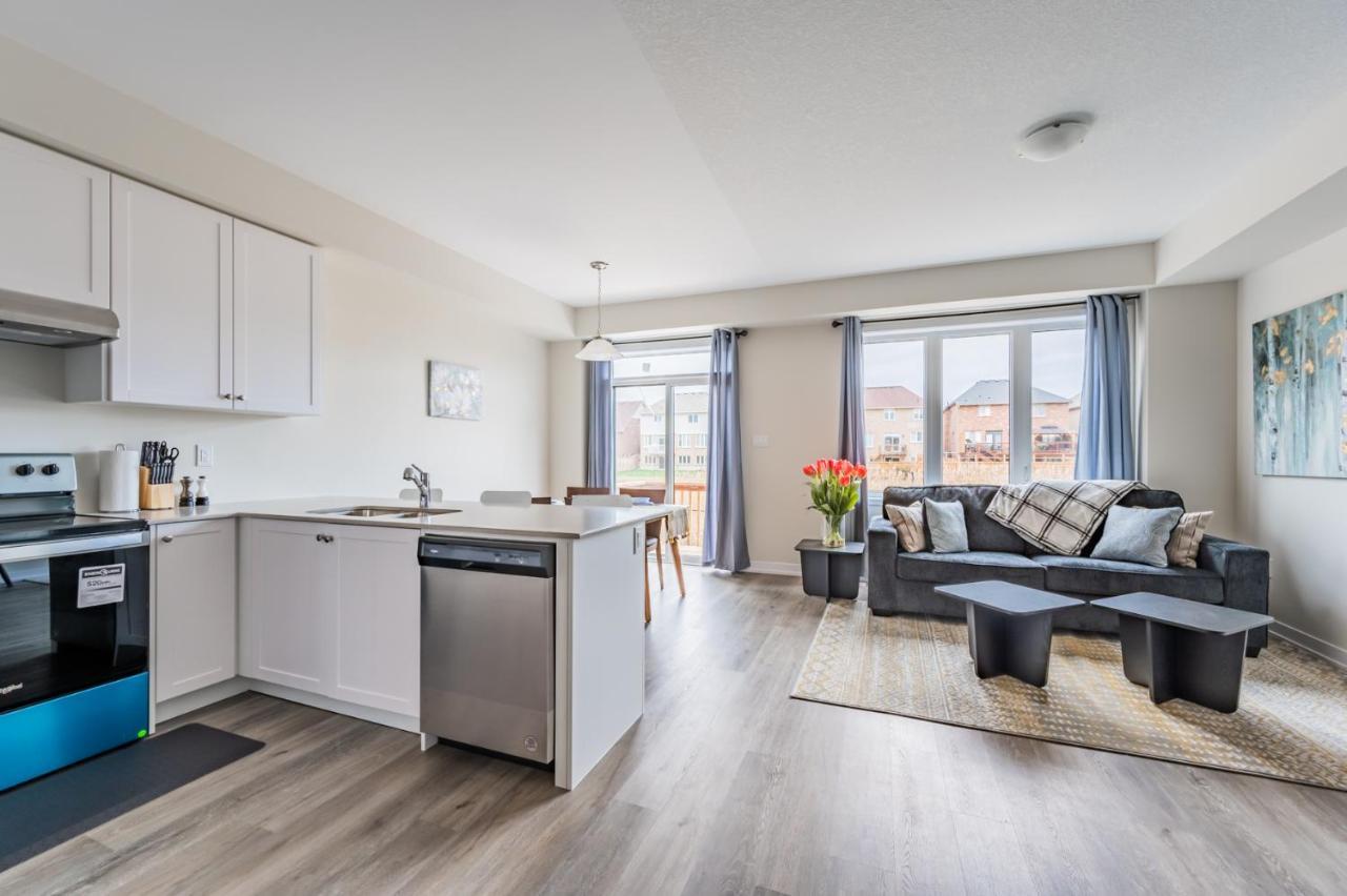 Luxury Townhouse Close To Fairview Casino In Niagara Falls Βίλα Εξωτερικό φωτογραφία