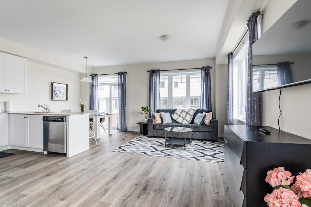 Luxury Townhouse Close To Fairview Casino In Niagara Falls Βίλα Εξωτερικό φωτογραφία